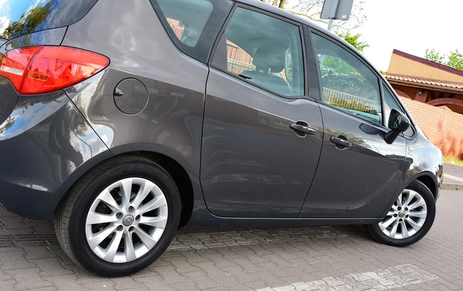 Opel Meriva cena 26900 przebieg: 137000, rok produkcji 2013 z Gostynin małe 596